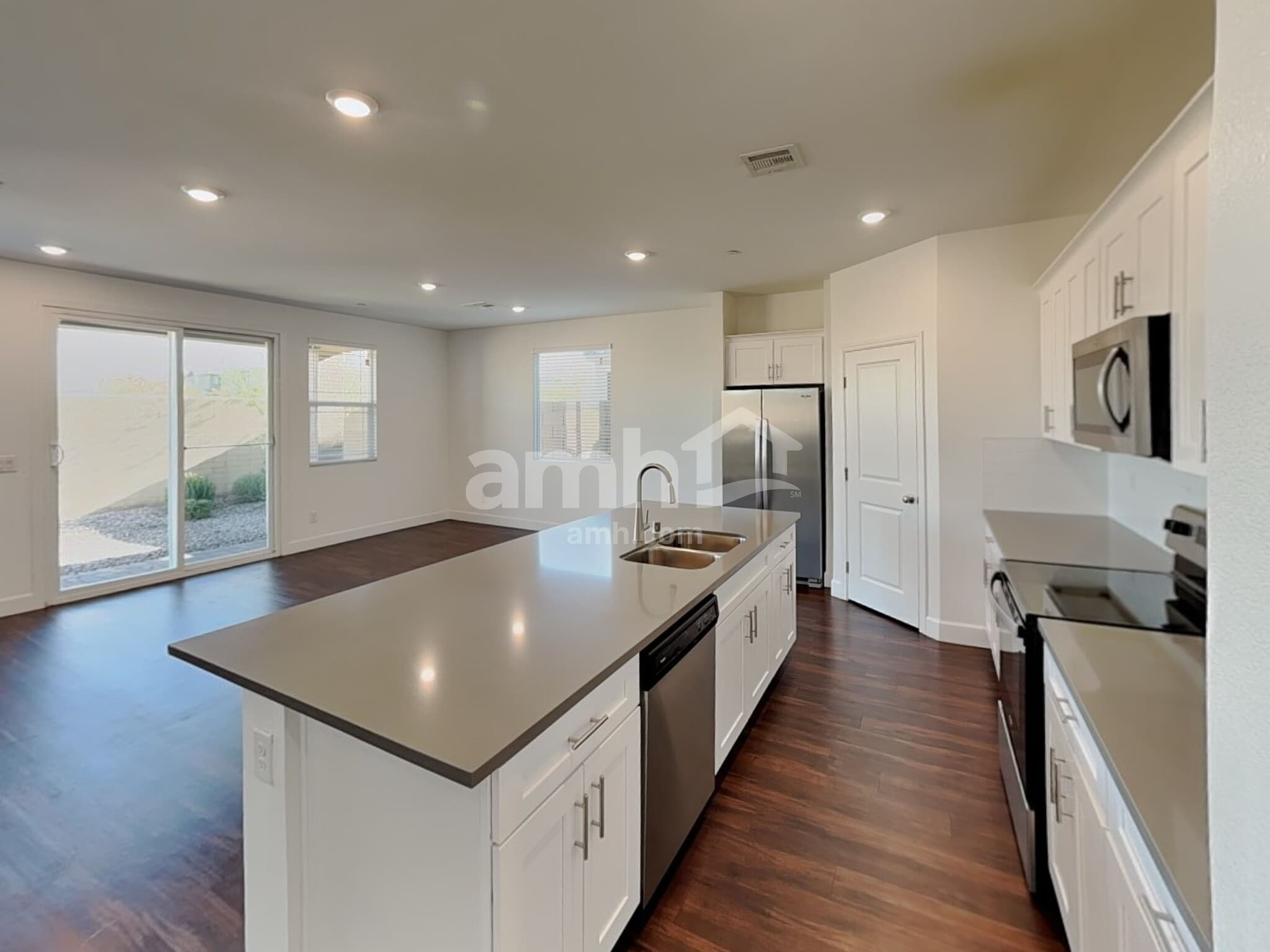 Building Photo - 296 Yasmin Daylily Pl