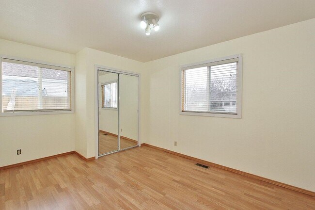 Building Photo - Fantastic Private Oasis in South East Boise!! 6 Month Lease!!