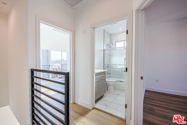 Building Photo - 11443 Hatteras St