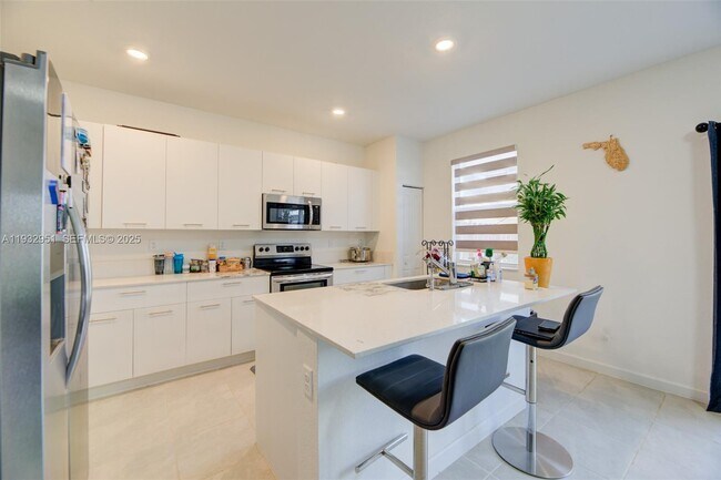 Building Photo - 12604 NW 23rd Pl