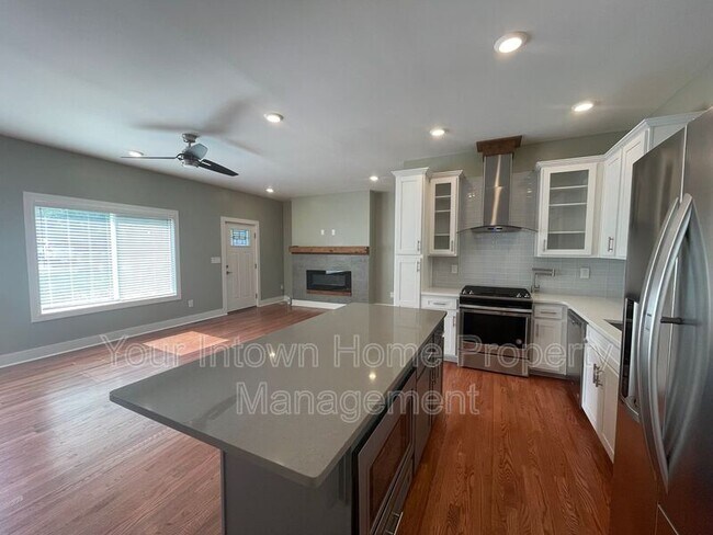 Building Photo - 797 Brownwood Ave SE