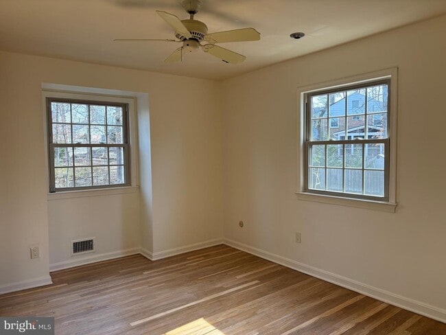 Building Photo - 1249 Derbyshire Rd