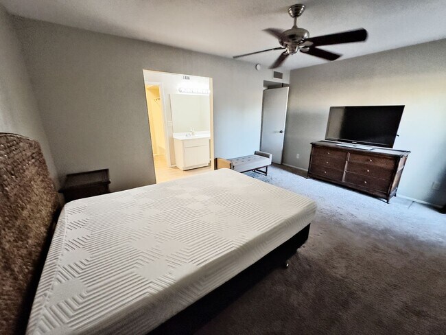 Building Photo - For Lease -Partially Furnished $2,599 or Unfurnished $2,300 2 Beds-2 Bath Painted Mountain Golf C...