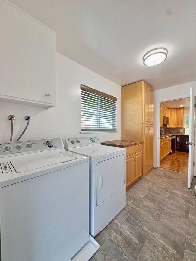 Building Photo - Welcome Home to Your Next Chapter in Almaden Valley