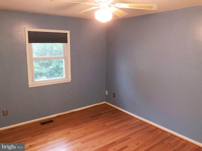 Building Photo - 7109 Captains Cove Ct