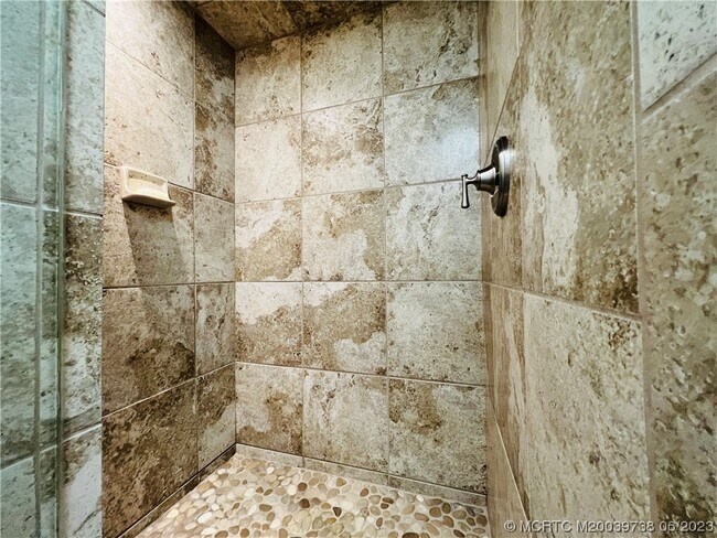 Building Photo - 9490 S Ocean Dr
