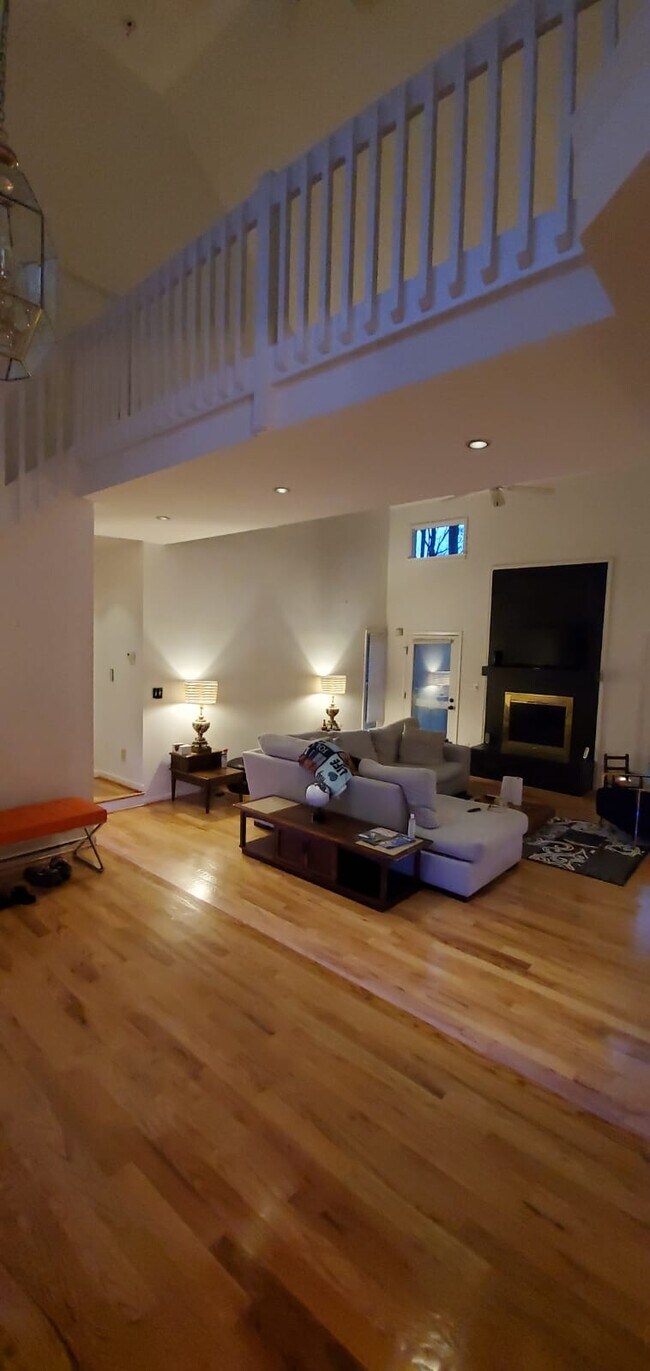 Building Photo - 6113 Tamannary Dr