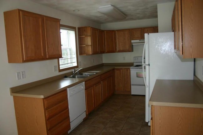Building Photo - 6689 Windsor Ridge Ln