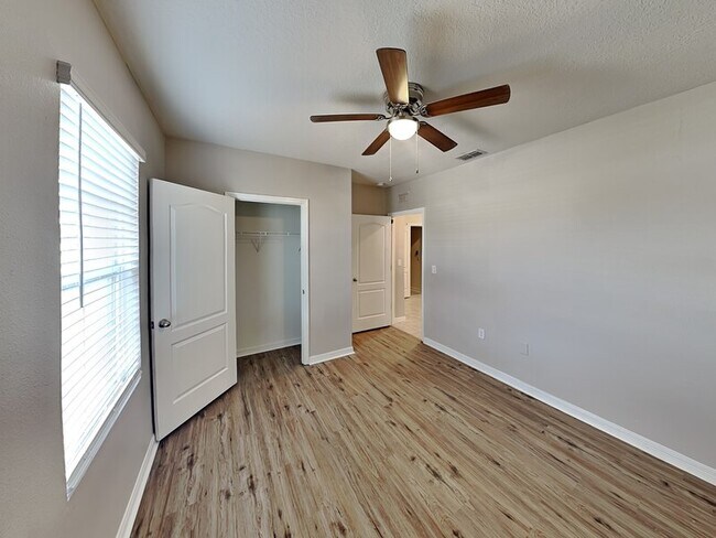 Building Photo - 361 Honey Bell Rd