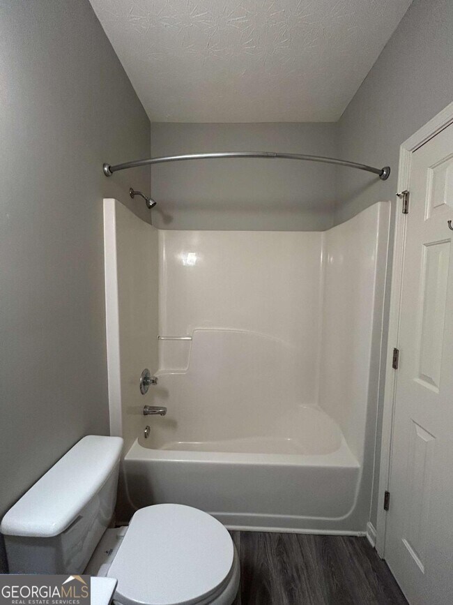 Building Photo - 607 Pecan Knoll Dr