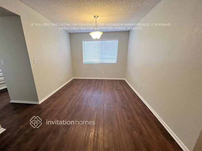 Building Photo - 1916 W Dartmouth St