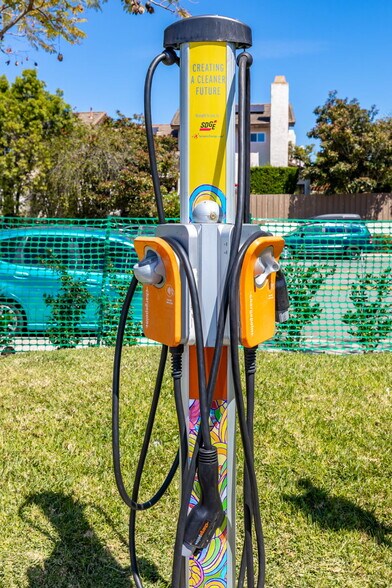 Building Photo - 15273 Maturin Dr