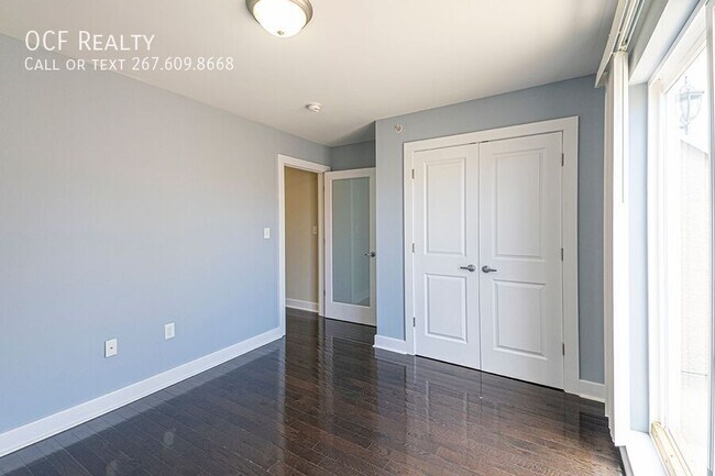 Building Photo - 2621 Christian St