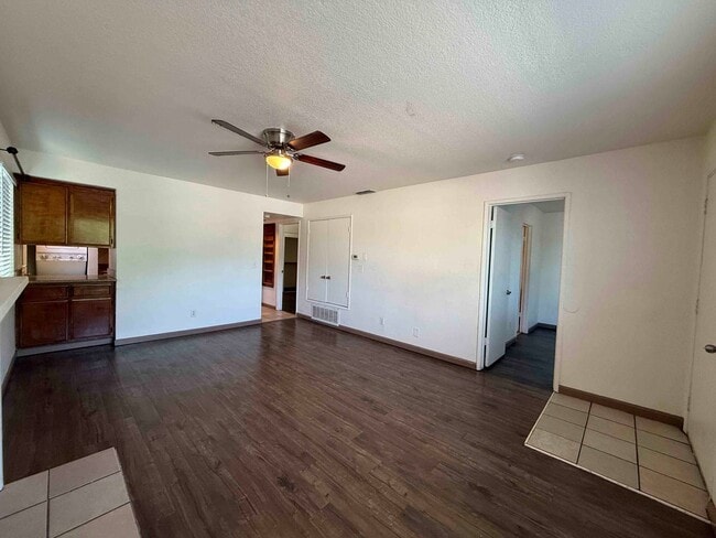 Building Photo - 2 Bed 2 Full Bath Condo