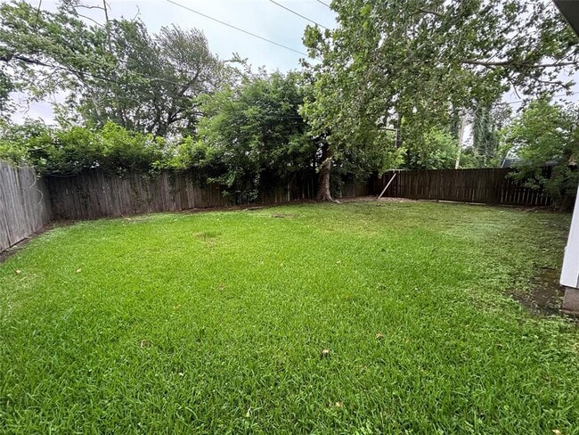 Building Photo - 1406 N Appomattox Dr