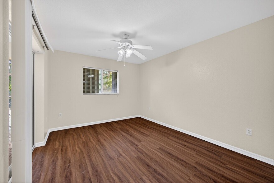 Building Photo - Charming 3-Bedroom Home with Private Pool in Buckingham Air Park