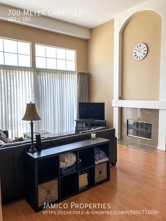 Building Photo - 700 Meyer Ln