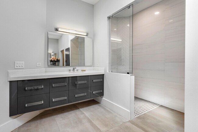 Building Photo - 11605 Privado Way