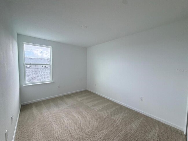 Building Photo - 1887 Pinecliff Dr