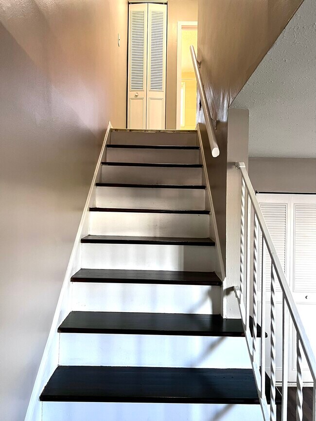 Building Photo - 309 N Marshall Ave