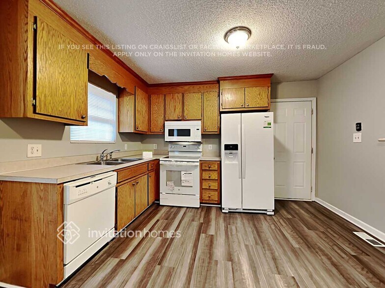 Building Photo - 608 Ben Rich St