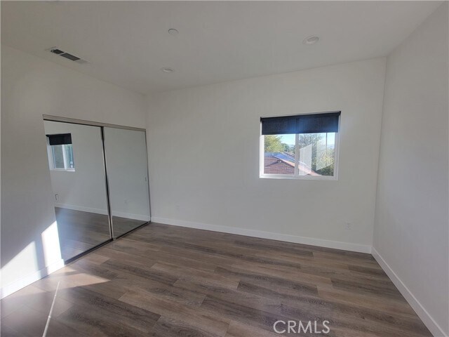 Building Photo - 7334 Vineland Ave