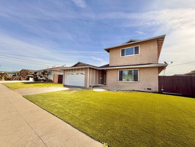 Building Photo - 14550 Acapulco Rd