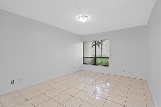 Building Photo - 2355 SW 15th St