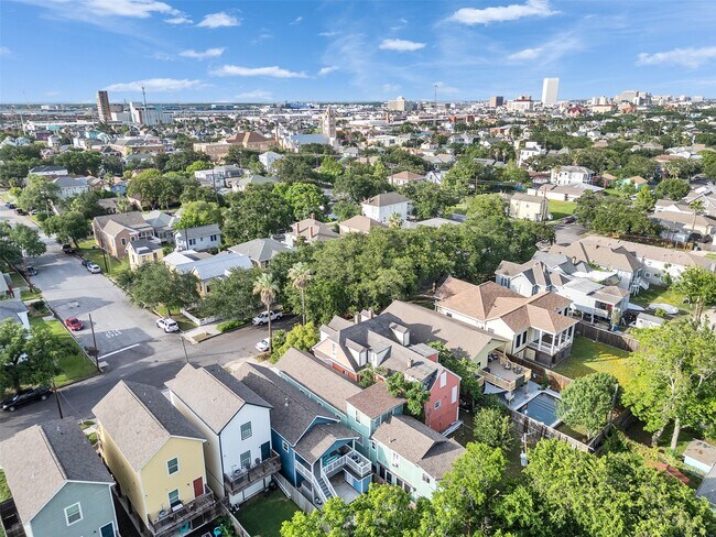 Building Photo - 3529 Avenue M