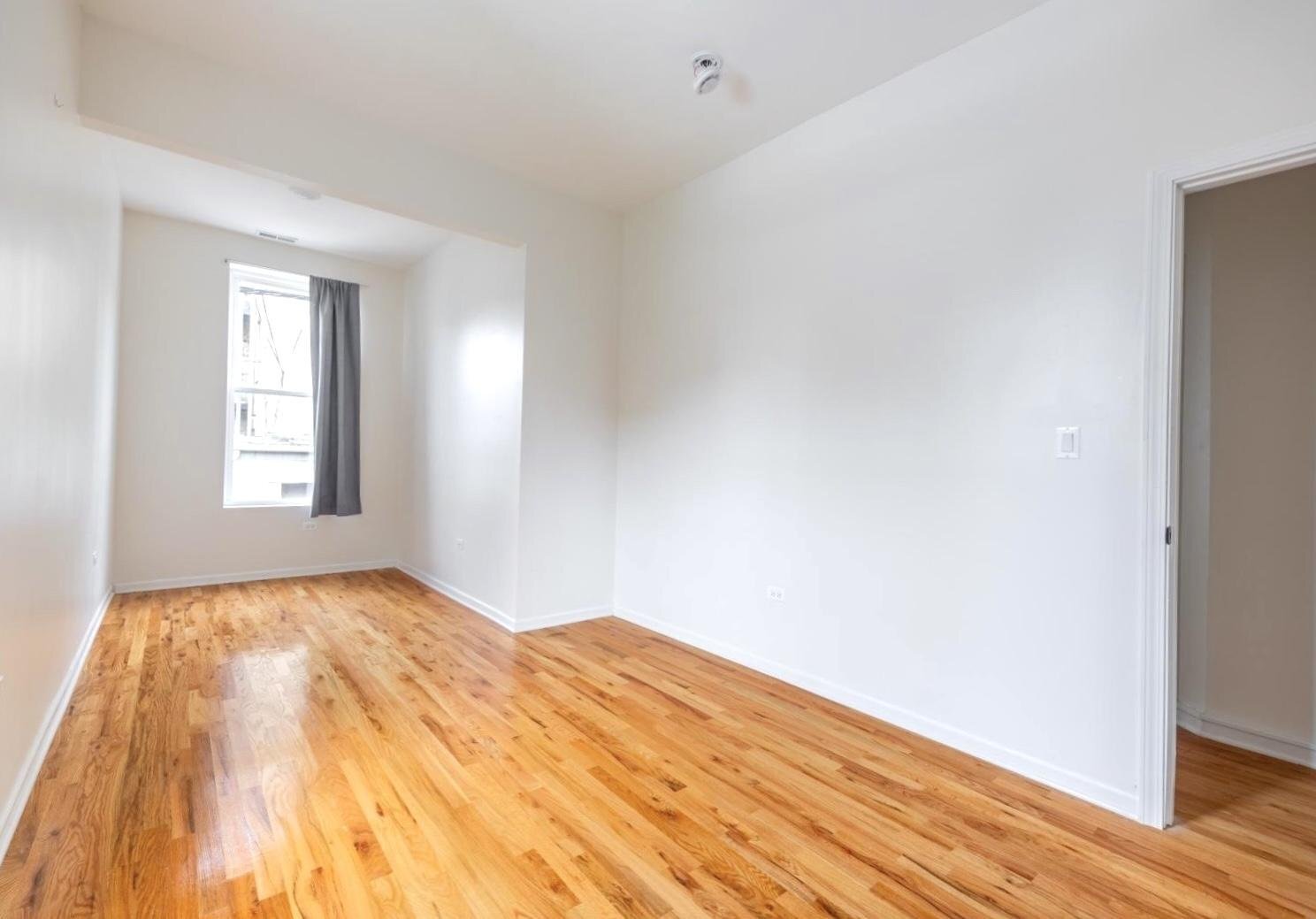 Building Photo - 1638 W 18th Pl