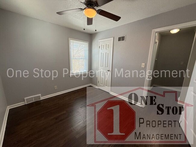 Building Photo - Beautiful 2 Bedroom 1 Bathroom in Kansas City!