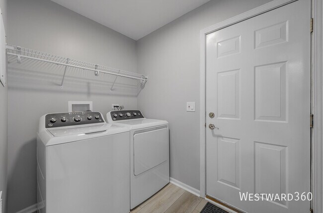 Building Photo - 24821 Gates Ct