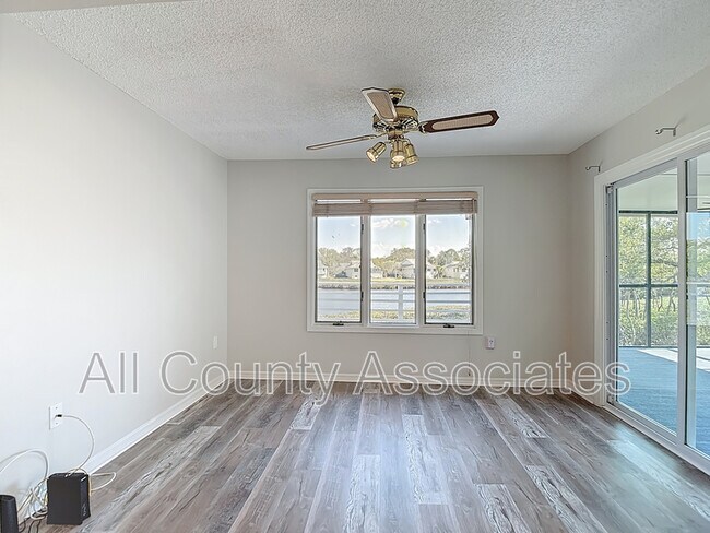 Building Photo - 1007 S Pointe Alexis Dr