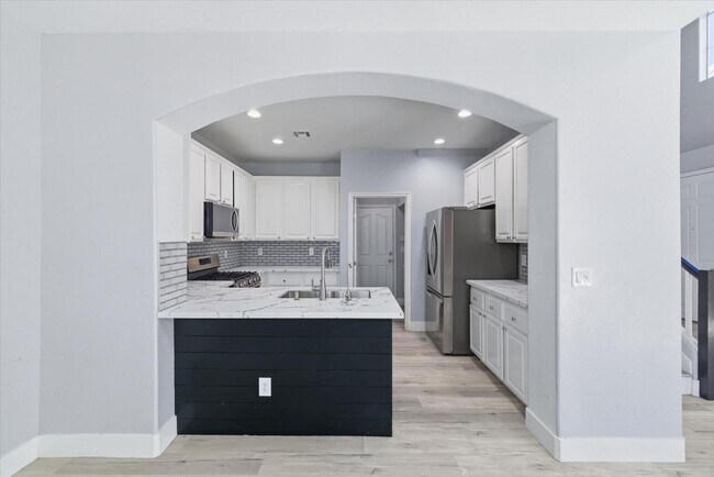 Building Photo - 972 Prestwick St