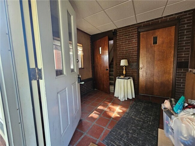 Building Photo - 1127 Highland St