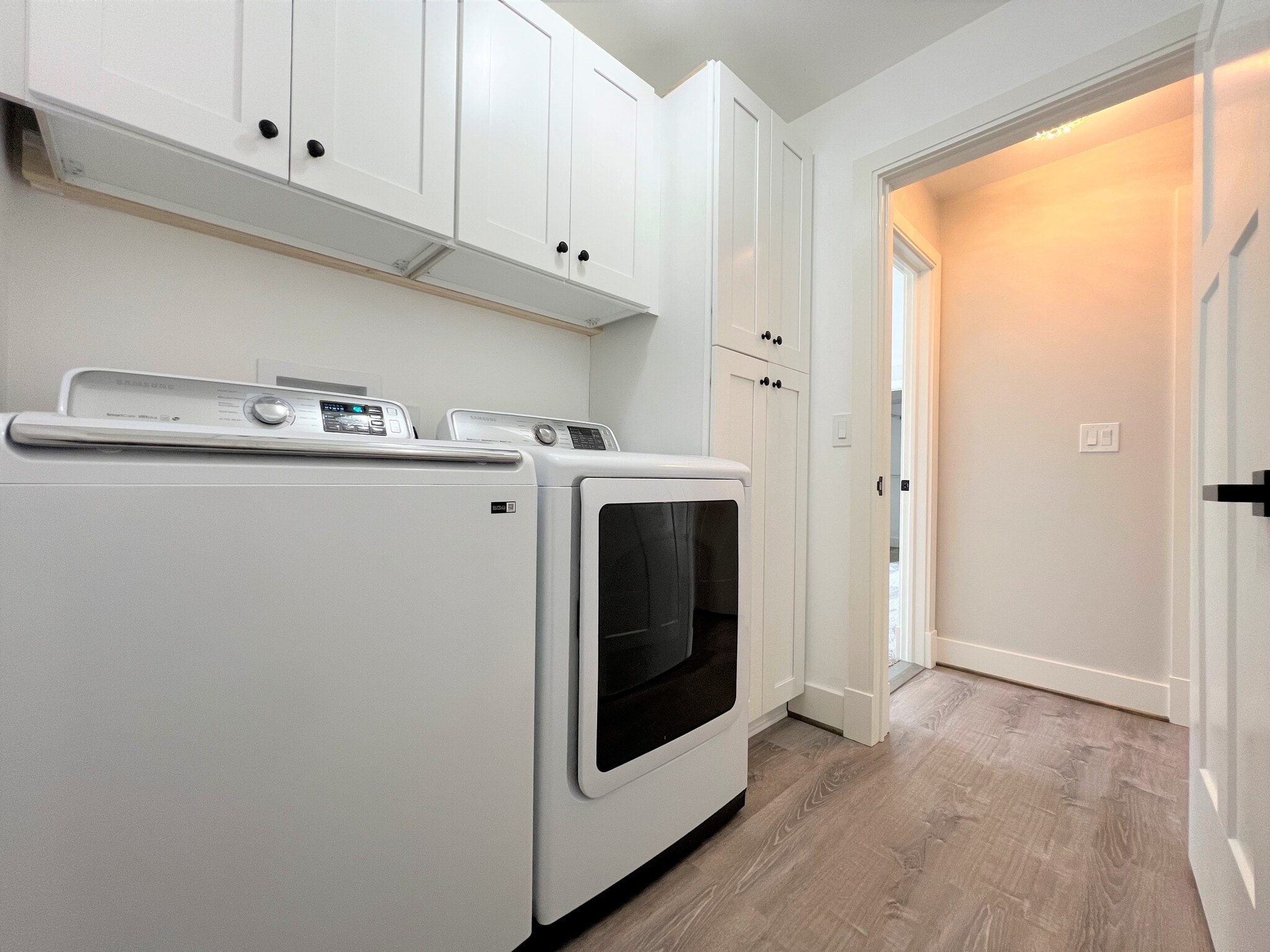 Building Photo - 10975 Main St