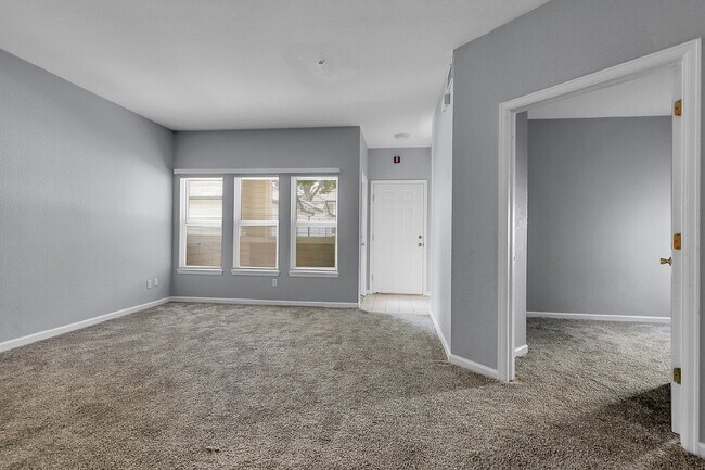 Building Photo - $1,650.00, Spacious 2-bedroom, 1 bath Cond...