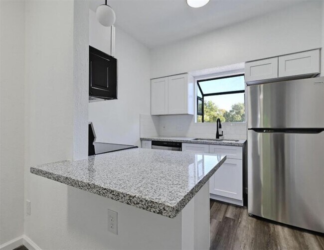 Building Photo - 9508 Kempler Dr