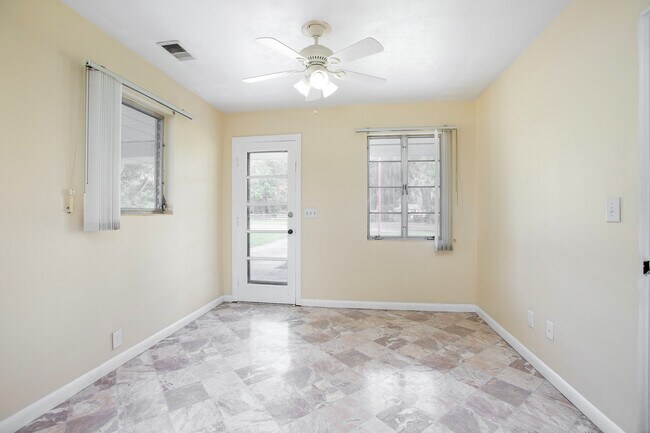 Building Photo - 3174 Grand Ave