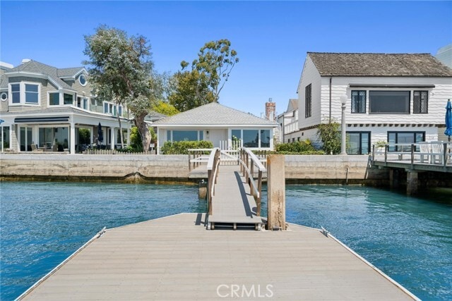 Building Photo - 112 S Bay Front