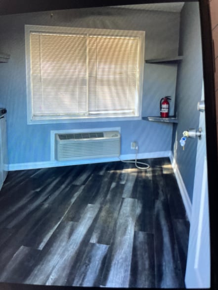 Building Photo - 644 W Caladium Cir