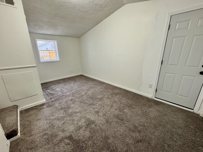 Building Photo - 1419 N Purdum St