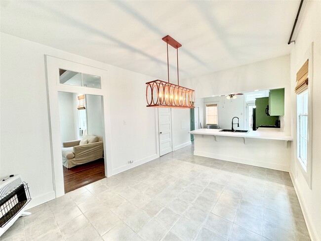 Building Photo - 1307 Avenue H