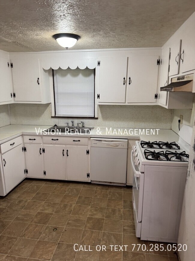 Building Photo - 1803 Carrollton Villa Rica Hwy