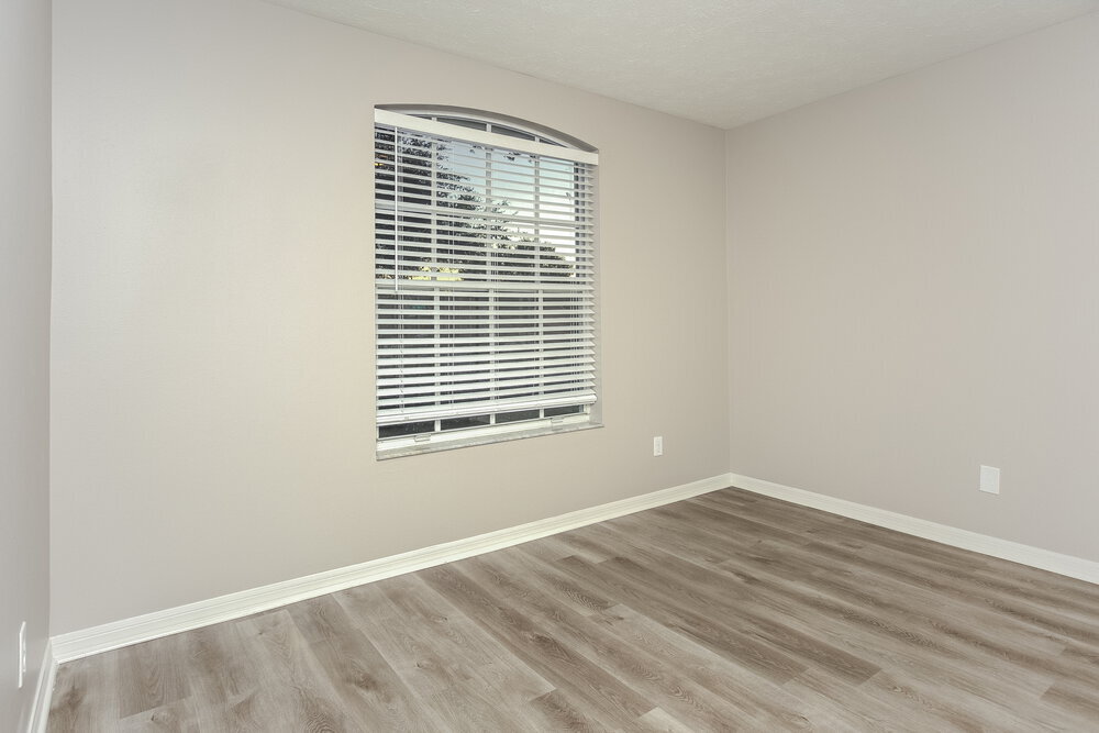 Building Photo - 2304 Golf Manor Blvd