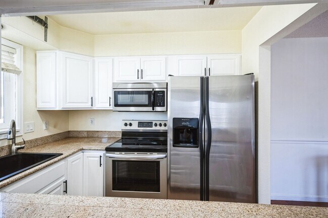 Building Photo - Charming 2BR Condo in Denver