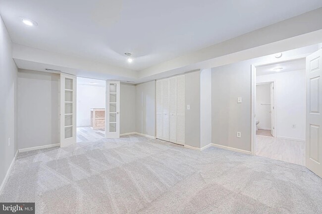 Building Photo - 7 Apple Blossom Ct