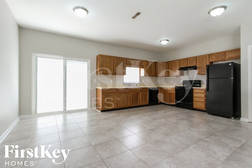 Building Photo - 6148 Navy Cir