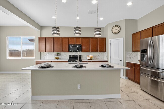 Building Photo - 3405 S 183rd Dr