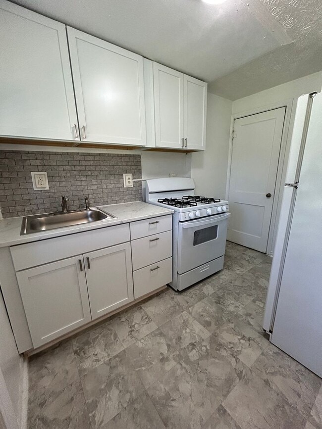 Building Photo - 1500-1506 Perdue Street